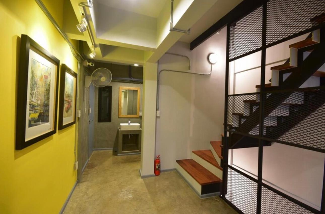 Bangkok Silom Chat Box Hostel Esterno foto