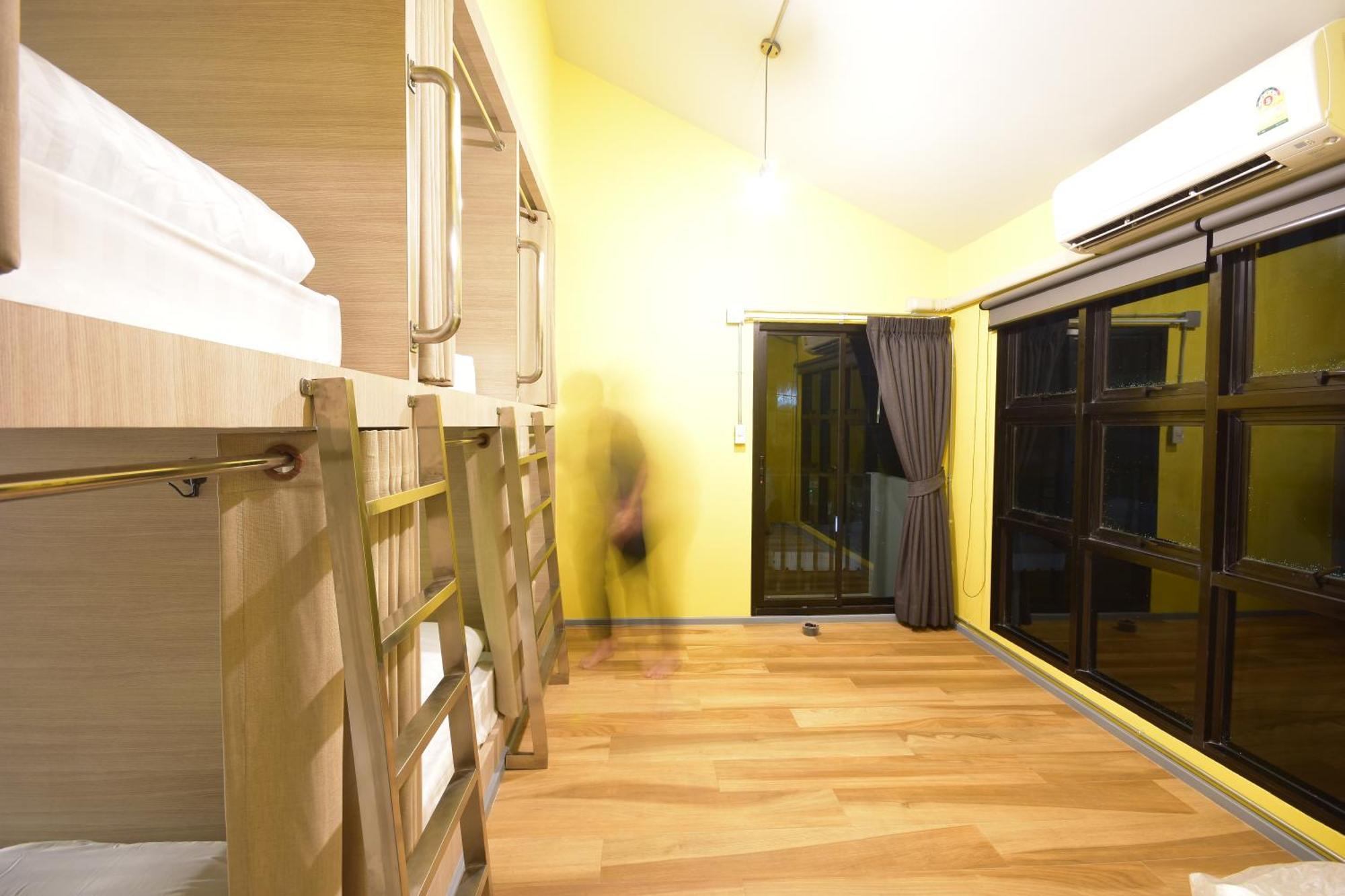 Bangkok Silom Chat Box Hostel Esterno foto