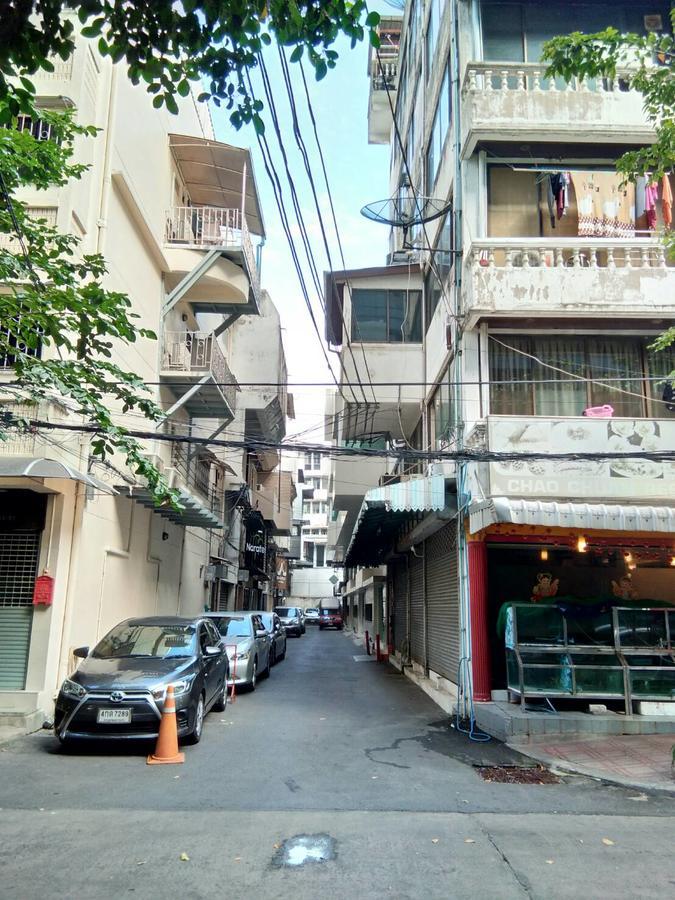 Bangkok Silom Chat Box Hostel Esterno foto